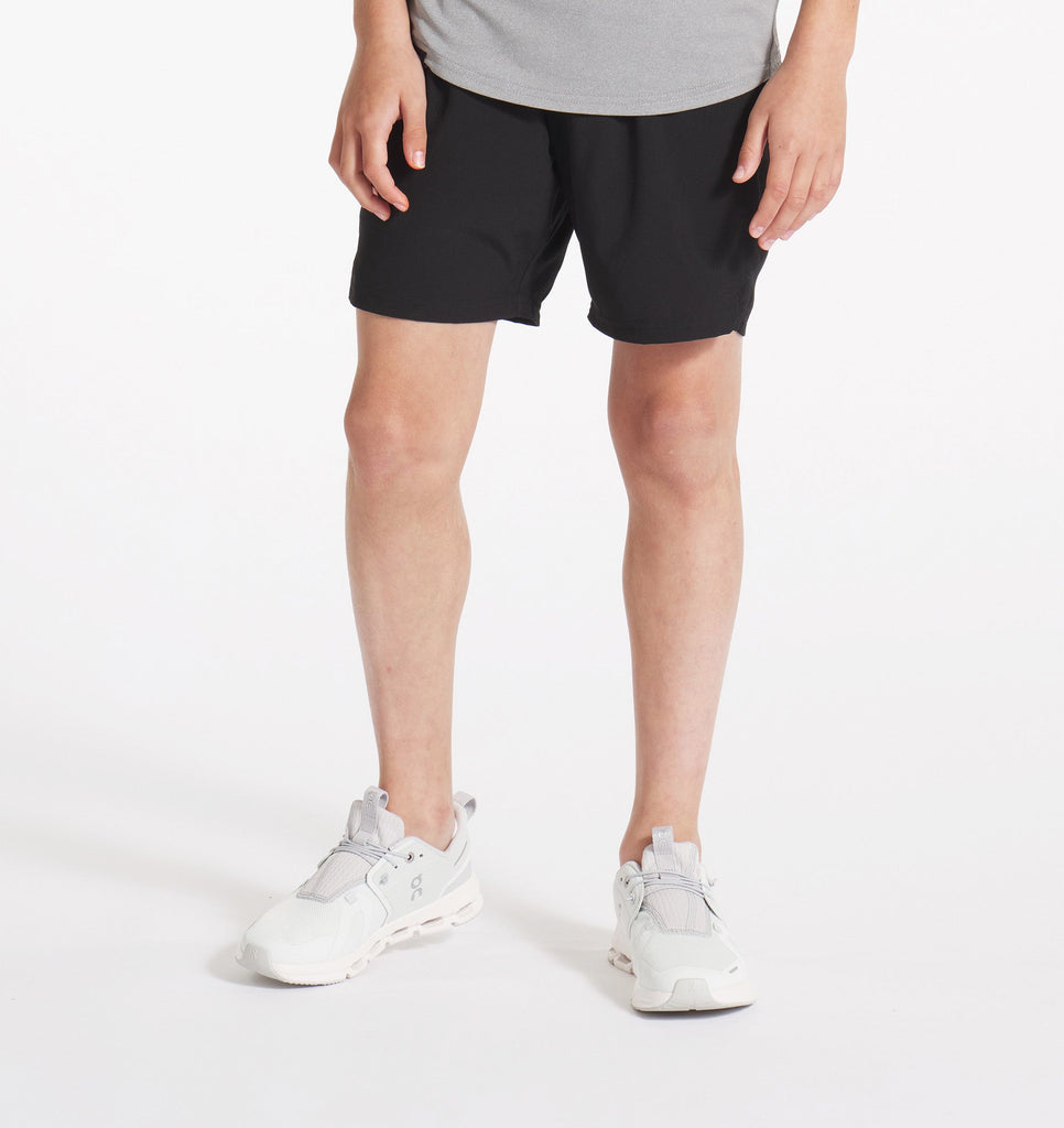 Youth Stride Short [7.5"] - Black